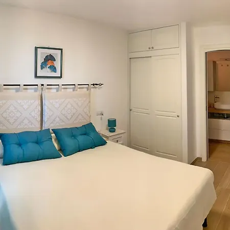 Elegant With Enchanting Sea Views *